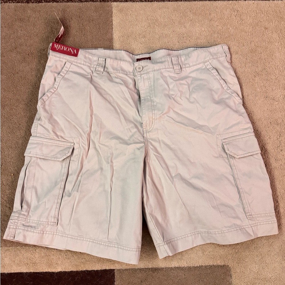 Merona men’s cargo shorts, brand new with tags size 46